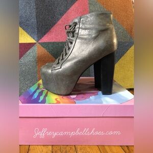 Jeffrey Campbell Vita 7.5 in Pewter *rare!* Vegan platform heels with Convert